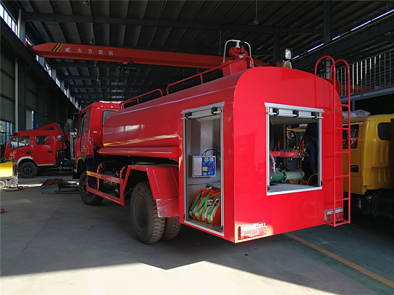东风145（12方）消防洒水车