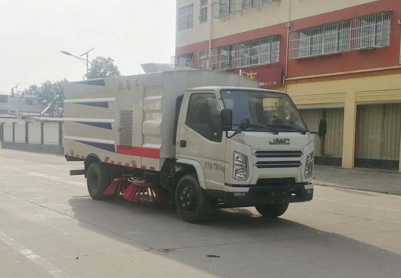 江铃扫路车（1.5方水罐，4方尘罐）