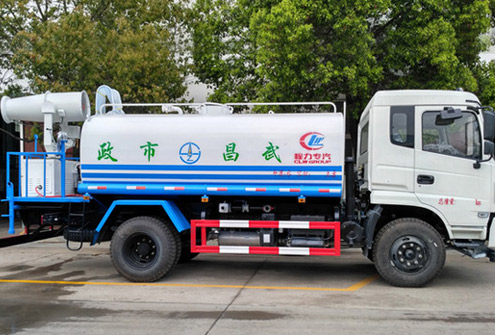 东风专底多功能抑尘车