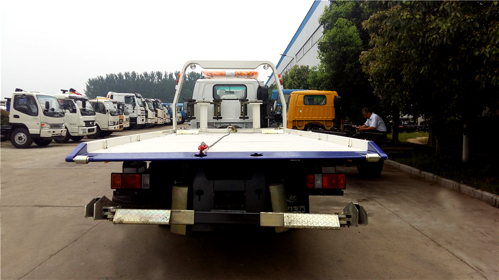 国六五十铃黄牌一拖二清障车