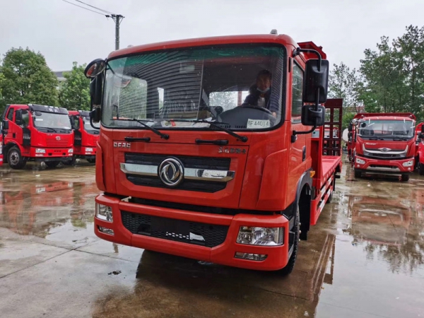 东风D9平板拖车