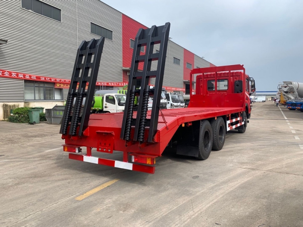 东风华神T5后八轮平板拖车