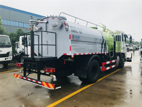 东风天锦路面清洗车 养护车