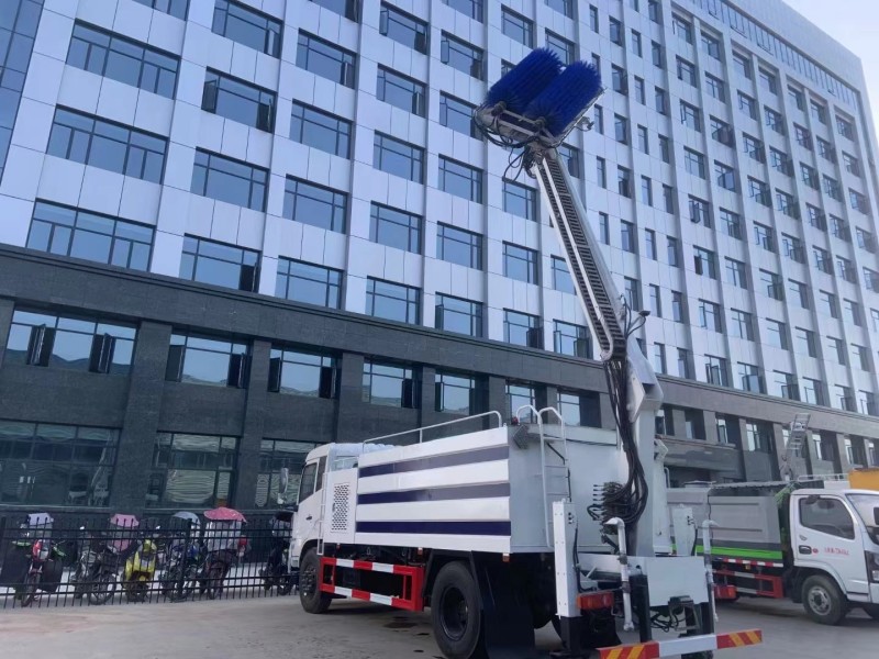 东风天锦隧道清洗车