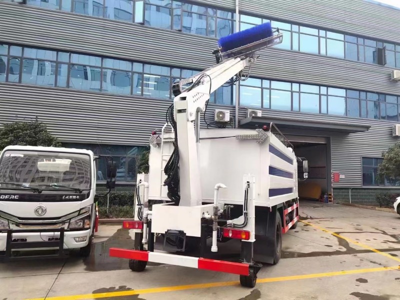 东风天锦隧道清洗车