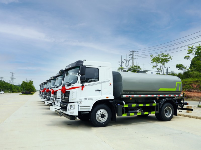 华神F5，12方洒水车